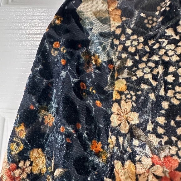 Zara Basics size Medium Boho Crushed Velvet Floral Patchwork Print V-Neck Mini - Picture 6 of 9